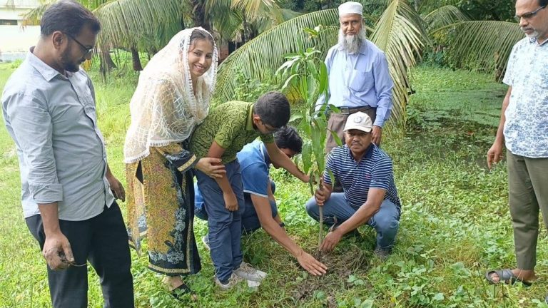 A 3,000 tree planting program was held in 40 educational institutions in Bagerhat district under the supervision of Latif Master Foundation.