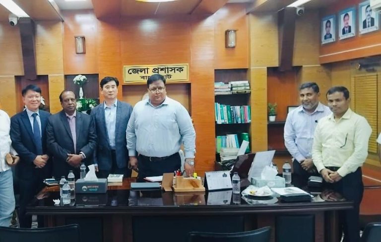 Korean Delegation Holds Meeting with Bagerhat District Administration